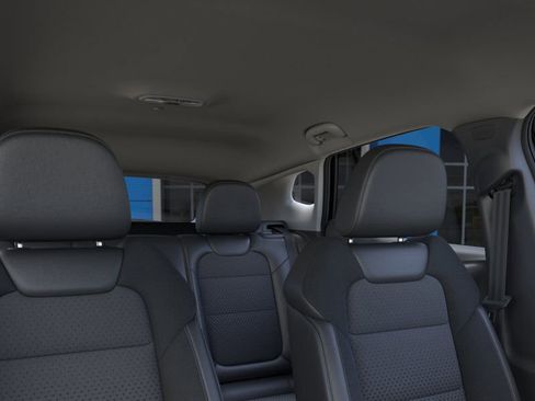 Used 2025 Chevrolet Trax LT w/ Driver Confidence Package FWD image 24