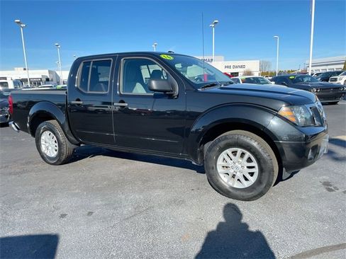 Used 2016 Nissan Frontier SV image 6