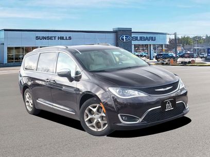 Used 2018 Chrysler Pacifica Limited