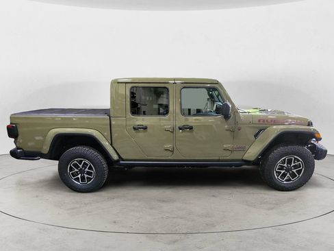 Used 2025 Jeep Gladiator Rubicon AWD/4WD image 6