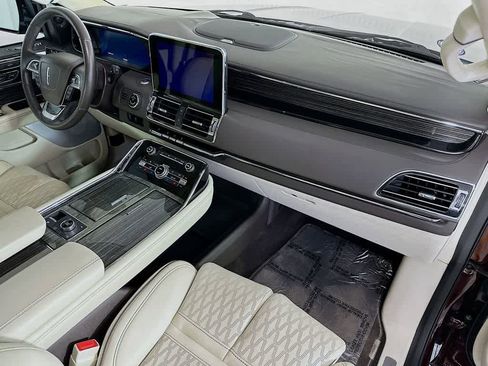 Used 2020 Lincoln Navigator Black Label w/ Cargo Convenience Package AWD/4WD image 35