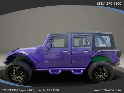 Used 2017 Jeep Wrangler Unlimited Sport w/ Connectivity Group AWD/4WD image 4