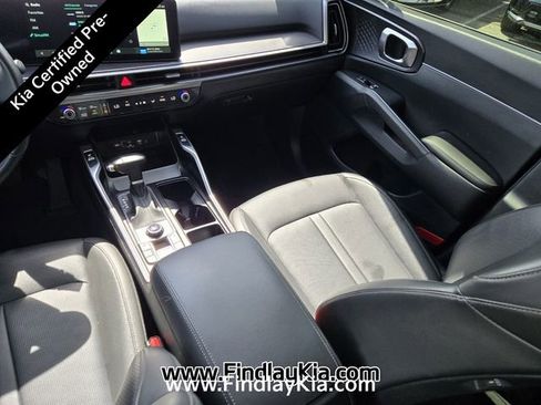 Certified 2024 Kia Sorento EX w/ Panoramic Sunroof Package FWD image 16