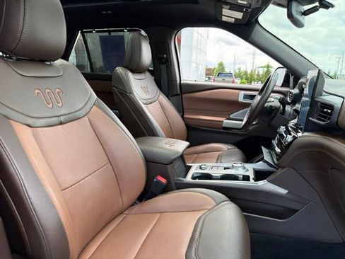 Used 2021 Ford Explorer King Ranch w/ Premium Technology Package AWD/4WD image 33
