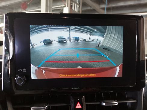 Used 2025 Toyota Corolla SE FWD image 14