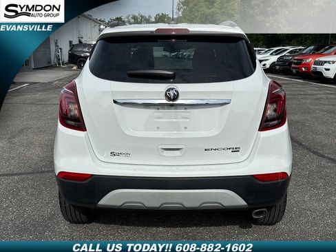 Used 2022 Buick Encore Preferred w/ Safety Package image 4