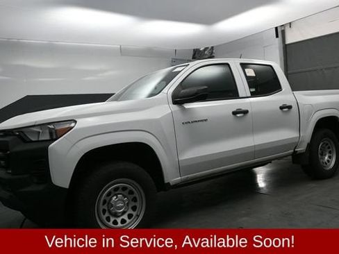 Used 2024 Chevrolet Colorado W/T w/ WT Convenience Package RWD image 5