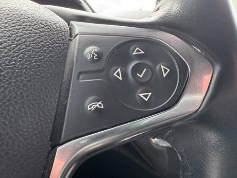 Used 2018 Chevrolet Traverse RS image 17