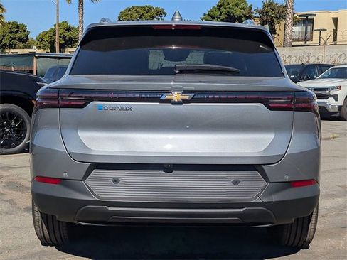 New 2026 Chevrolet Equinox EV LT image 9