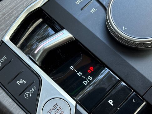 Used 2025 BMW 430i Coupe w/ Convenience Package image 25