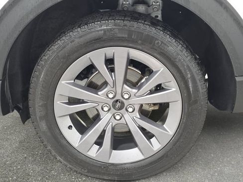 Certified 2025 Ford Explorer Active w/ Active Comfort Package AWD/4WD image 30