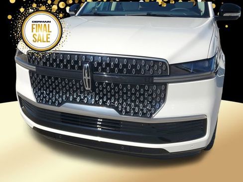 New 2025 Lincoln Navigator Reserve image 10