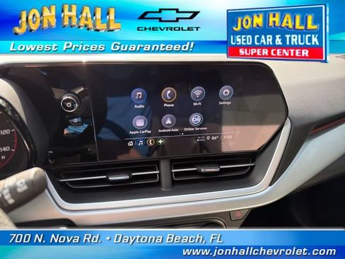 Used 2024 Chevrolet Trax RS w/ Sunroof Package FWD image 24