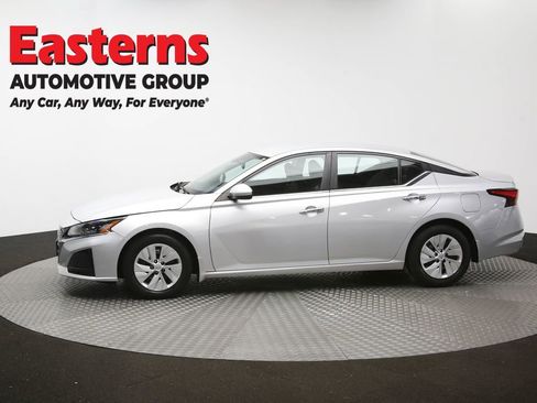 Used 2023 Nissan Altima 2.5 S FWD image 57