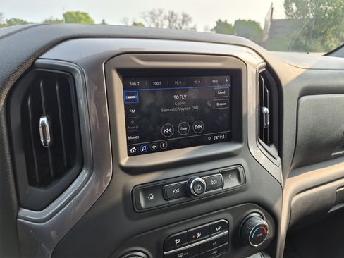 Used 2021 Chevrolet Silverado 1500 Custom AWD/4WD image 18