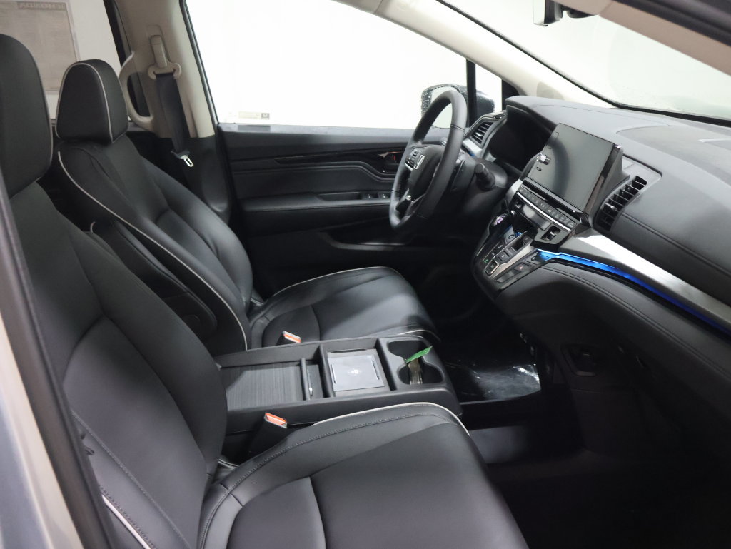 New 2027 Honda Odyssey Touring image 16