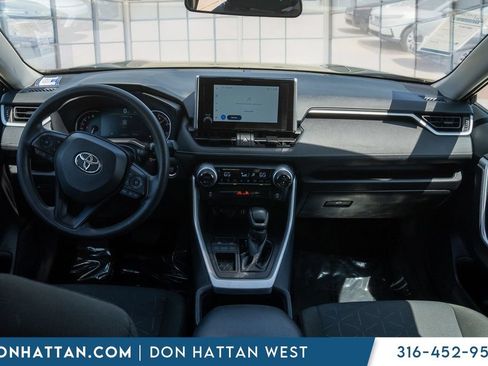 Used 2024 Toyota RAV4 XLE FWD image 4