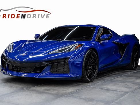 Used 2025 Chevrolet Corvette Z06 w/ Battery Protection Package image 1