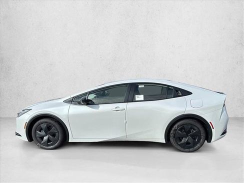 New 2026 Toyota Prius Plug-In Hybrid image 4