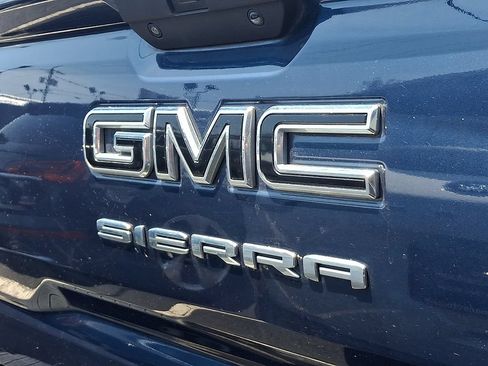 Used 2021 GMC Sierra 1500 Elevation w/ LPO, Elevation Black Package AWD/4WD image 8