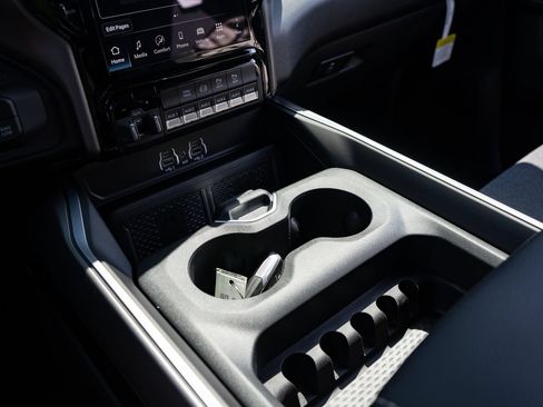 New 2026 RAM 3500 Big Horn AWD/4WD image 26
