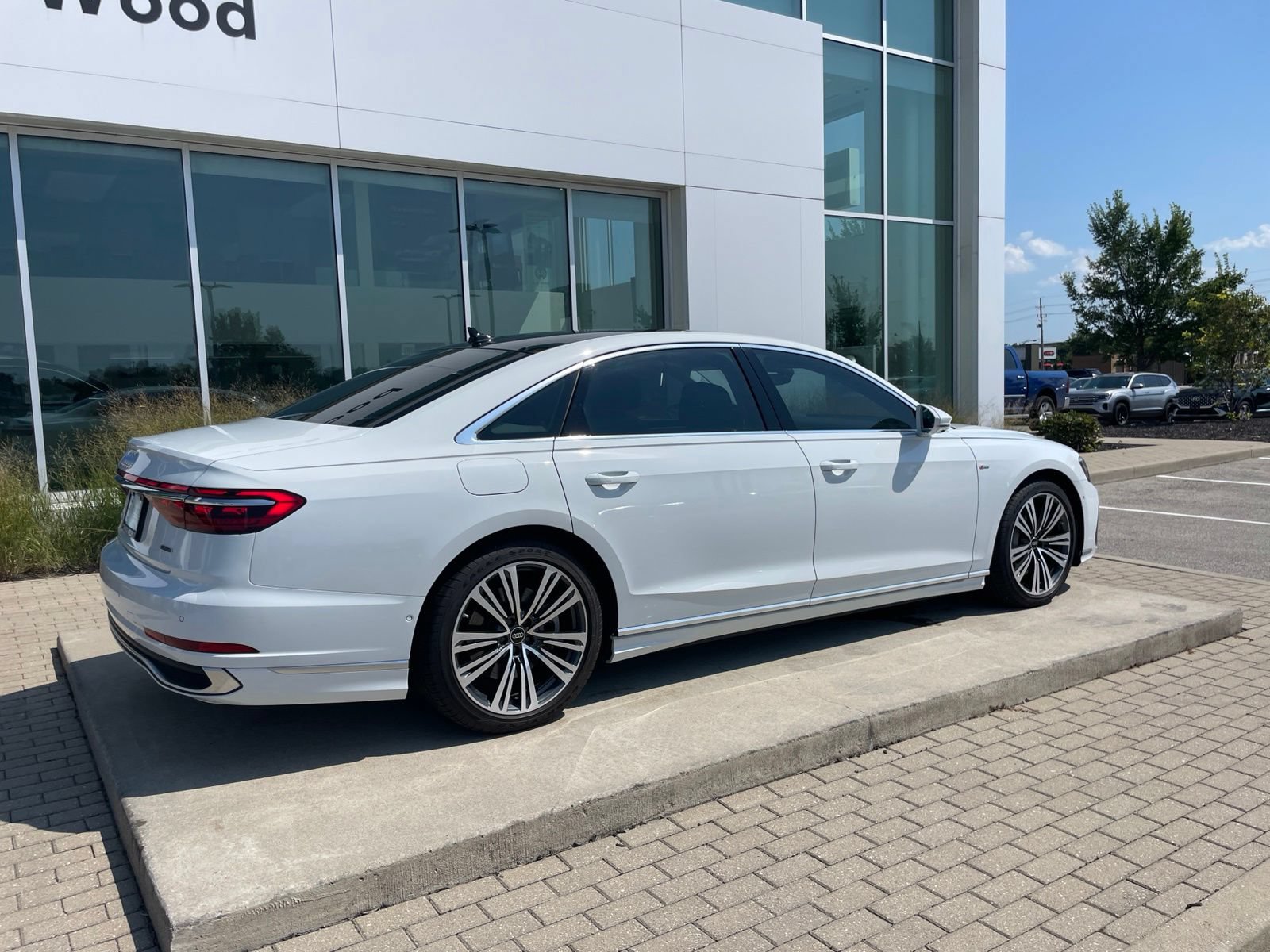 Used 2023 Audi A8 L 3.0T AWD/4WD image 12