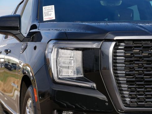 Used 2024 GMC Yukon Denali Ultimate AWD/4WD image 17