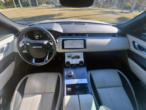 Used 2020 Land Rover Range Rover Velar R-Dynamic S image 6