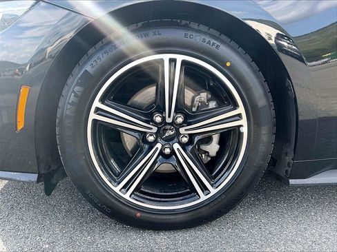 Used 2025 Ford Mustang Premium RWD image 7