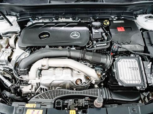 Used 2026 Mercedes-Benz GLB 250 image 27