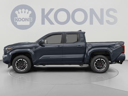 Used 2024 Toyota Tacoma TRD Sport w/ TRD Sport Upgrade Package AWD/4WD image 4