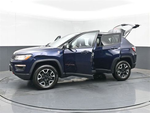 Used 2019 Jeep Compass Trailhawk image 47