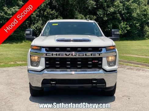 Used 2020 Chevrolet Silverado 2500 LT w/ Z71 Off-Road Package AWD/4WD image 2