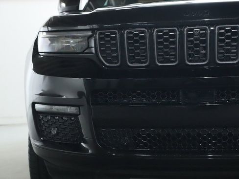 Used 2025 Jeep Grand Cherokee L Summit w/ Advanced Protech Group IV AWD/4WD image 6