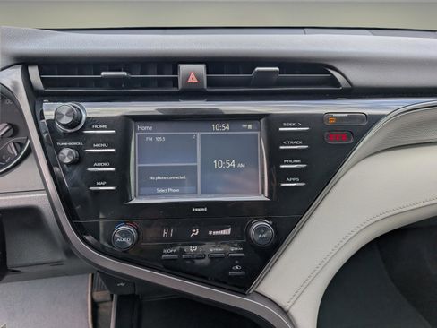 Used 2020 Toyota Camry SE image 15