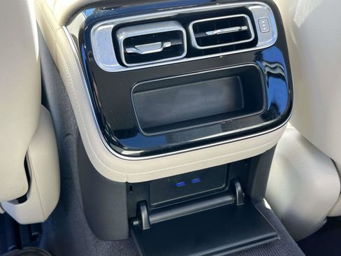 Used 2023 Mercedes-Benz S 500 4MATIC image 32