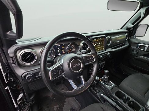 Used 2023 Jeep Wrangler Unlimited Sahara w/ Cold Weather Group AWD/4WD image 21