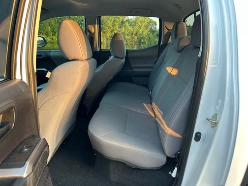 Used 2021 Toyota Tacoma SR5 RWD image 13