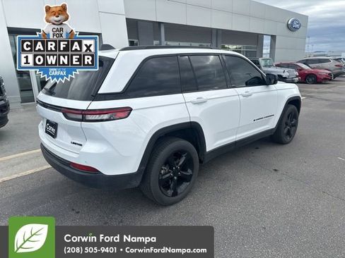 Used 2024 Jeep Grand Cherokee Limited w/ Luxury Tech Group II image 7