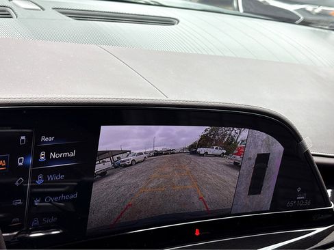 Certified 2024 Cadillac Escalade ESV Sport Platinum w/ LPO, ONYX Package image 11