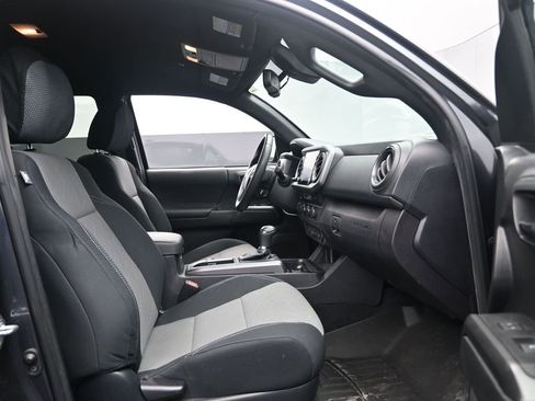 Used 2023 Toyota Tacoma TRD Sport image 30