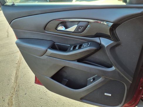 Used 2023 Chevrolet Traverse RS w/ LPO, Cargo Package image 23