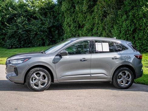 Used 2024 Ford Escape ST-Line w/ Tech Pack #1 AWD/4WD image 8