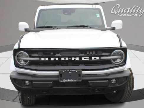 Used 2023 Ford Bronco Outer Banks image 11