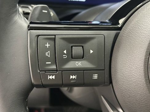 Used 2023 Nissan Pathfinder Platinum image 28