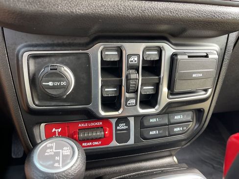 Certified 2025 Jeep Wrangler Unlimited Sport S 4xe image 13