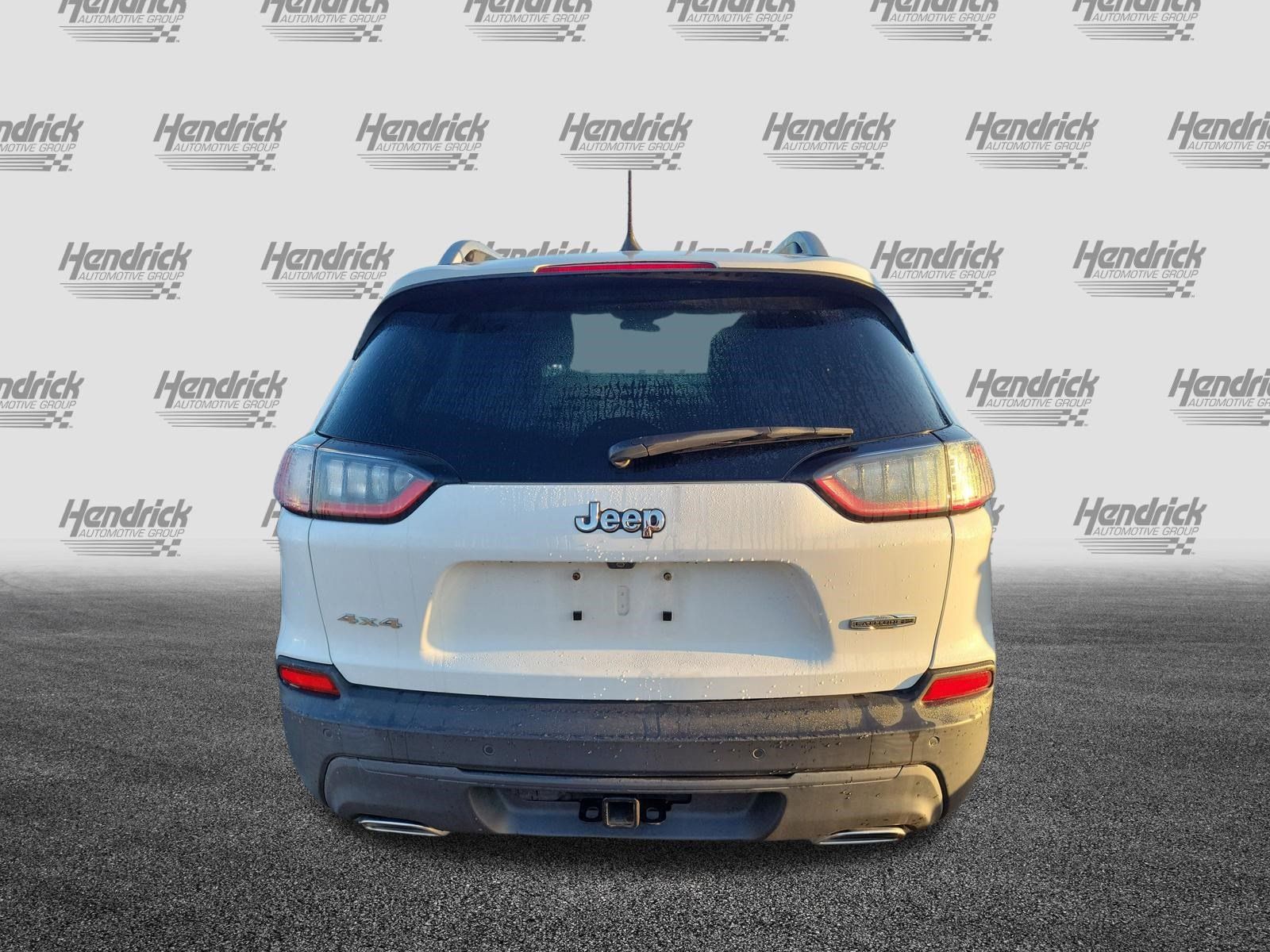 Used 2019 Jeep Cherokee Latitude Plus w/ Cold Weather Group AWD/4WD image 9