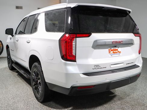 Used 2023 GMC Yukon Denali AWD/4WD image 9