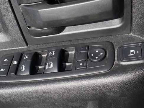 Used 2023 RAM 3500 Tradesman w/ Chrome Appearance Group AWD/4WD image 17