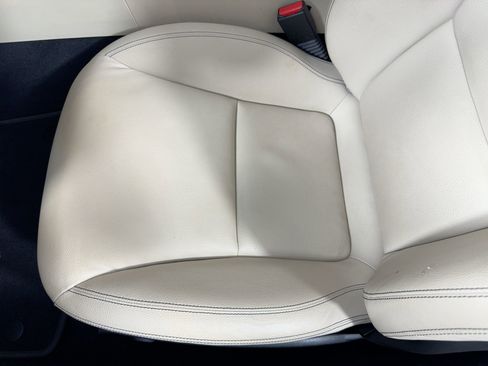 Used 2020 Mercedes-Benz SLC 300 image 12